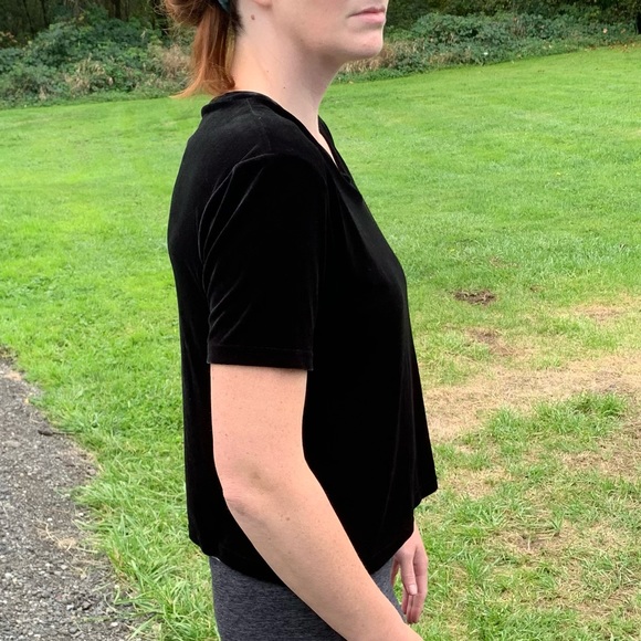 VINTAGE Velvet / velour stretchy v neck short-sleeve blouse fall favs classic - Picture 4 of 12